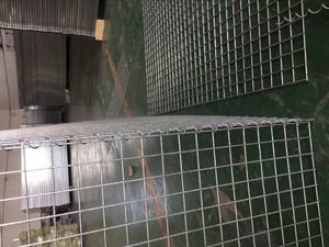 Panier de gabions à <span class=keywords><strong>prix</strong></span> d'usine mur de soutènement rempli de <span class=keywords><strong>pierre</strong></span> galvanisé à chaud soudé forme de trou carré fil de fer coupé en <span class=keywords><strong>gabion</strong></span> - Product Image 6