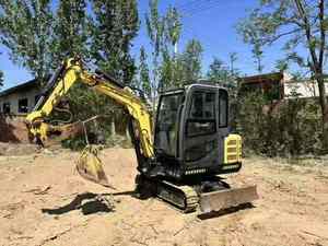 Mini-excavatrice 2,5 tonnes avec moteur Cummins Euro 5 EPA, livraison gratuite, machine chinoise d'occasion pour usage agricole, avec moteur, boîte de vitesses et pompe à engrenages - Product Image 1