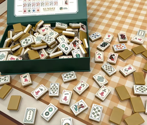 Stock de carreaux de Mahjong de luxe gravés en or du dimanche américain caramel au beurre 2 couches matin curcuma grande résine prune Panda - Product Image 2