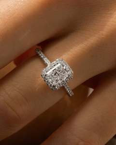 Anillo de Diamante de Laboratorio con Corte Radiante Brillante para Mujer, Certificado IGI, Engaste de Puntas, Elegante Joyería de Compromiso y Boda - Product Image 2
