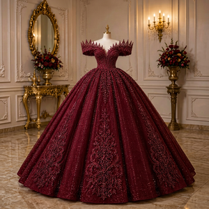 Robe de mariée en mousseline bordeaux, style vintage, épaules dénudées, ornée de perles, décolleté cœur, longueur ras du sol, fermeture éclair au dos - Product Image 1