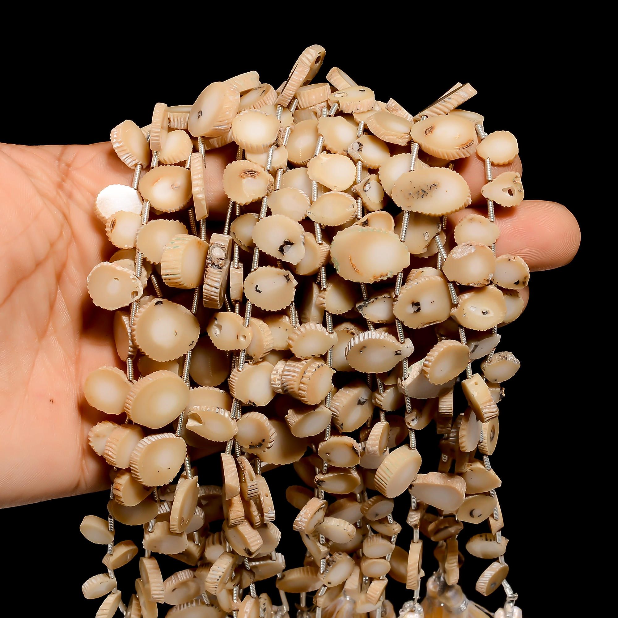 สีน้ำตาล