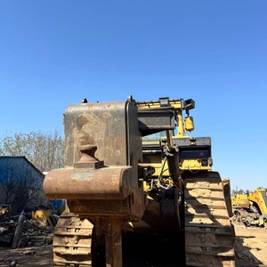 รถดันดินตีนตะขาบ CAT D11T มือสอง สำหรับงานเหมือง ขนาด 27.2 เมตร พร้อมใบมีดแบบ U สำหรับงานหนัก เครื่องจักรก่อสร้าง ระบบไฮดรอลิก ปั๊มเกียร์บ็อกซ์ รุ่นปี 2015 - Product Image 3