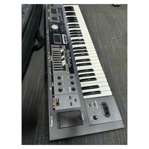 Clavier de scène VR-09 à 73 touches avec action cascade, moteur V-Combo, 3 générateurs de sons (orgue/<span class=keywords><strong>piano</strong></span>/synthétiseur), occasion/d'occasion - Product Image 2