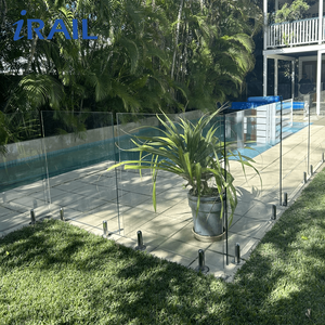 Balustrade en verre sans cadre pour balcon 10-12 mm avec système de profilés en aluminium, design moderne et sécurisé, verre trempé - Product Image 2