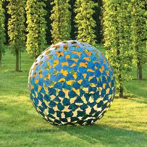 Scultura a sfera in metallo a specchio vuoto in acciaio inossidabile per la decorazione del paesaggio della città del giardino