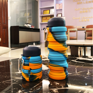 Bouteille d'eau pliable en silicone sans BPA corde flacon souple pressant le débit d'eau de type paille pour le voyage scolaire du dos personnalisable - Product Image 2