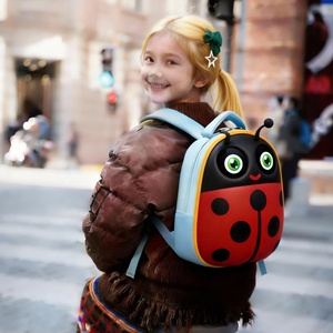 <span class=keywords><strong>Mochila</strong></span> Infantil LED de Moda con Diseño de Mariquita Personalizada, Cierre de Cremallera, Material EVA, Regalo de Regreso a Clases para Niños - Product Image 6