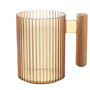 Mug en verre avec poignée en bois, couleur café transparente, design minimaliste pour la maison ou le bureau - Product Image 2