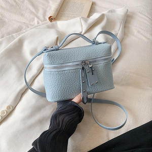 Sacs à main tendance pour femmes, petits modèles, nouveautés été 2026, sacs bandoulière polyvalents, sacs seau fourre-tout de haute qualité. - Product Image 4