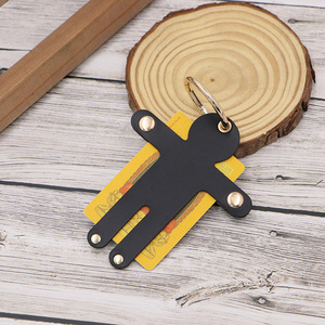 Llavero de moda de cuero PU con forma de persona pequeña, colgante creativo para bolso, llavero para coche, organizador de llaves portátil, regalos para bolso de mano - Product Image 2