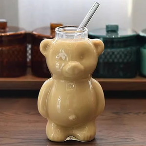 Tasse à café en verre avec ours en peluche de dessin animé mignon de célébrités d'<span class=keywords><strong>Internet</strong></span> créatives personnalisées en gros - Product Image 3