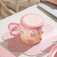 Mug à café en céramique décoratif 3D motif gâteau à la crème avec couvercle et poignée en spirale pour enfants, idéal pour les fêtes et les cadeaux de vacances