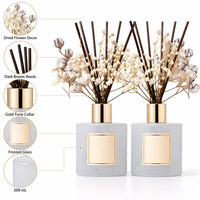Ensemble diffuseur à roseaux en verre double paroi de 200 ml avec décorations de fleurs séchées