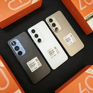 สมาร์ทโฟน Spark40 Pro+5G หน้าจอความละเอียดสูงขนาด 7.3 นิ้ว ความจุ 24GB+512GB กล้องควอดคอร์ พร้อมแบตเตอรี่ใช้งานได้นานพิเศษ - Product Image 4