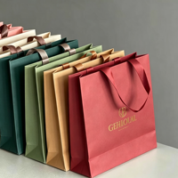 Sac d'emballage cadeau de luxe léger et minimaliste, imprimé sur écran, en carton blanc recyclable, avec logo personnalisé, capacité de charge de 6 à 9 kg