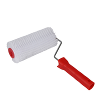 Rouleau à aiguilles à pointe auto-nivelant en latex plastique de grande taille avec revêtement époxy