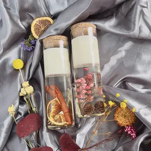 Venda por atacado de velas perfumadas com tampas de cortiça usando gelatina gel cera com flores secas decoração