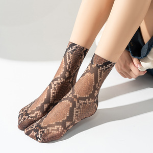 Ensemble de chaussettes ultra-fines et confortables en maille respirante CE motif léopard/<span class=keywords><strong>mi</strong></span>-mollet pour l'été 2026 – Vente chaude pour le quotidien - Product Image 4