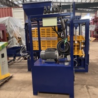 Machine de formage de produits en ciment QT4-15B pour les unités de construction, les éléments de pavage et les blocs décoratifs d'extérieur