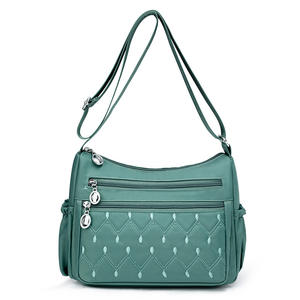 Sac à bandoulière en nylon de grande taille pour femmes, imperméable, léger, décontracté, sac messager pour femmes avec sangle réglable - Product Image 5