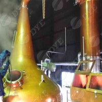 Alambic en cuivre personnalisable DYE 8800L pour la distillation artisanale de whisky, rhum, brandy - Équipement de distillerie haut de gamme à vendre