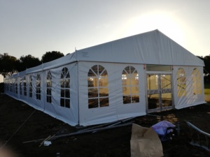 Tentes d'événements haut de gamme avec structure en aluminium, fenêtres et porte en verre, <span class=keywords><strong>tente</strong></span> d'événements extérieure en PVC pour événements, mariages, fêtes et services religieux - Product Image 3