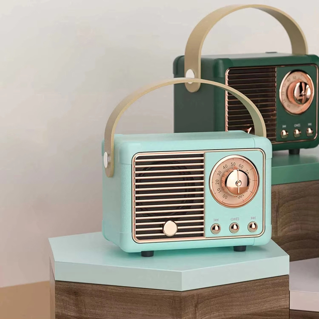Mini Wireless Retro  Speaker Vintage FM Radio Portable USB Interface Classical Decoration Speakers Travel Music Player