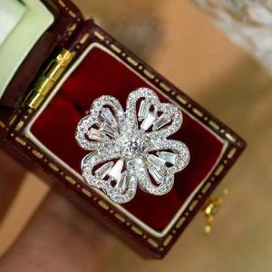 Anillo Giratorio de Oro Real de 18K de Xinfly Fashion Jewelry, Trébol de la Suerte con Cuatro Hojas, 0.75CT, Diamantes Naturales - Product Image 2