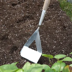 China Garden Tools Supplier Gardening Hole Garden Hoe Agricultural Farming Hoe With Wooden Handle