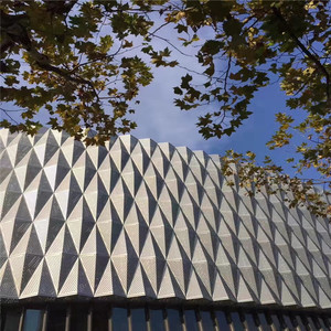 Muro Cortina de Vidrio Contemporáneo con Acabado de Espejo para Aplicaciones Exteriores en Edificios - Product Image 3