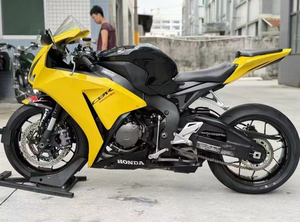 <span class=keywords><strong>Honda</strong></span> CBR1000RR Usada, Superbike de Gasolina Reacondicionada, <span class=keywords><strong>1000cc</strong></span>, Refrigeración por Agua, Motocicleta de Carreras de Alto Rendimiento - Product Image 4