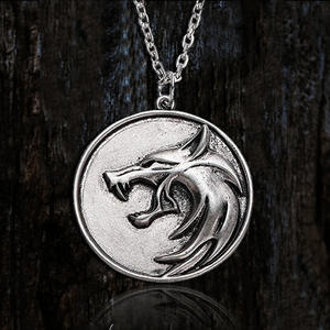 Collier pendentif en alliage de zinc rétro Hot Game <span class=keywords><strong>Witcher</strong></span> 3 Wild Hunt Wolf pour cadeau de fiançailles et de mariage - Product Image 3
