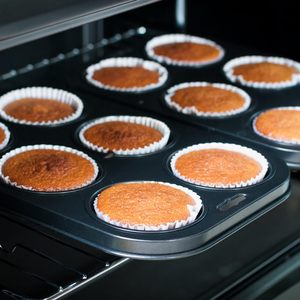 Fogli di Carta Rotondi Personalizzati OEM <span class=keywords><strong>per</strong></span> Cheesecake Basca, Vaschette Antiaderenti <span class=keywords><strong>per</strong></span> <span class=keywords><strong>Teglie</strong></span> da Forno, Confezione Bulk - Product Image 6