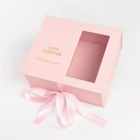 Boîtes rigides en papier kraft de luxe personnalisées avec fermeture magnétique, doublure en éponge, recyclables pour l'emballage de perruques, de bijoux, de fleurs et de cadeaux