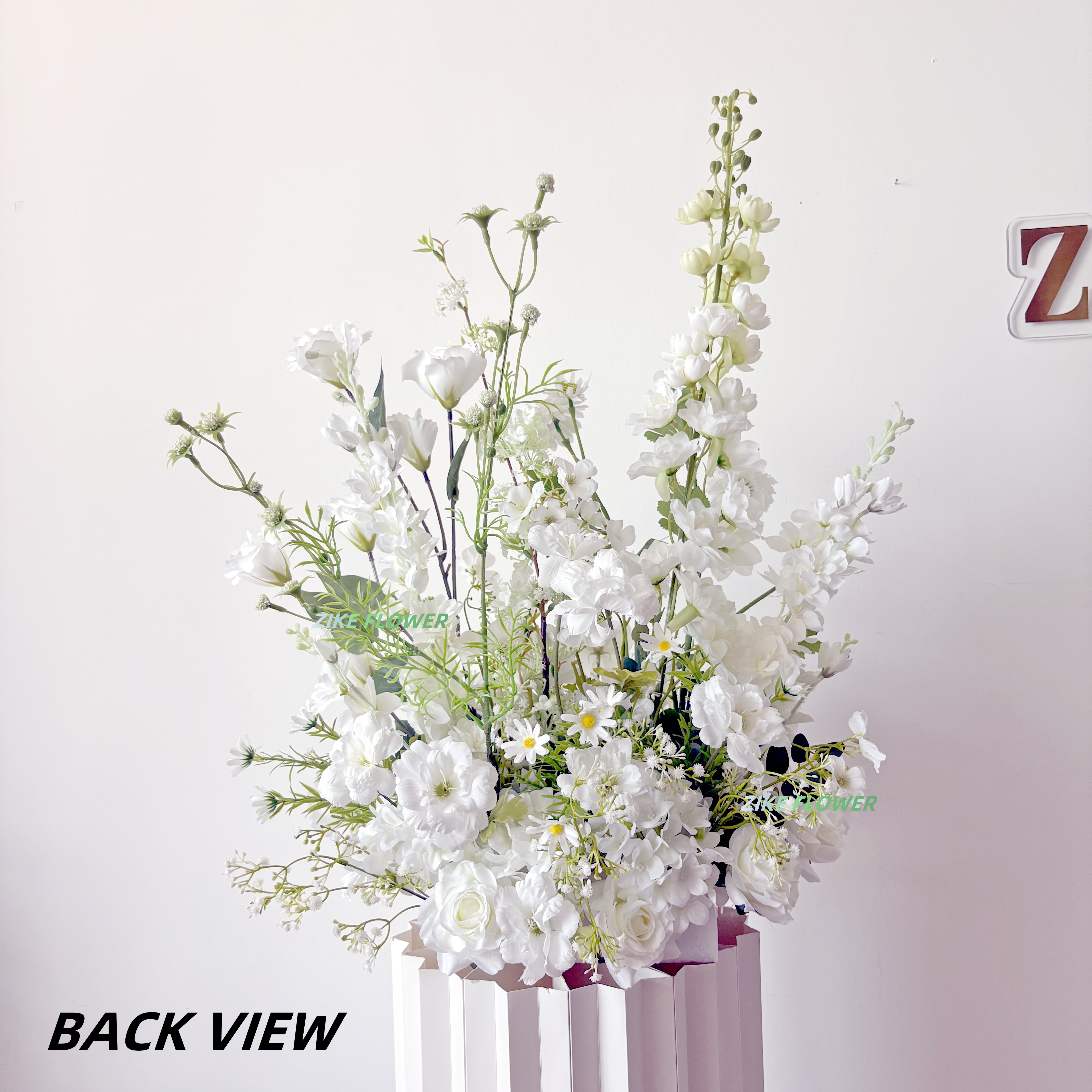 white and green wedding flowers