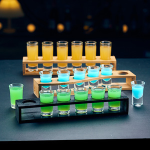 Varios <span class=keywords><strong>Tipos</strong></span> <span class=keywords><strong>de</strong></span> Portavasos <span class=keywords><strong>de</strong></span> Cerveza <span class=keywords><strong>de</strong></span> Madera Personalizados, Vasos <span class=keywords><strong>de</strong></span> Chupito Pequeños con Bandeja <span class=keywords><strong>de</strong></span> Servicio - Product Image 2