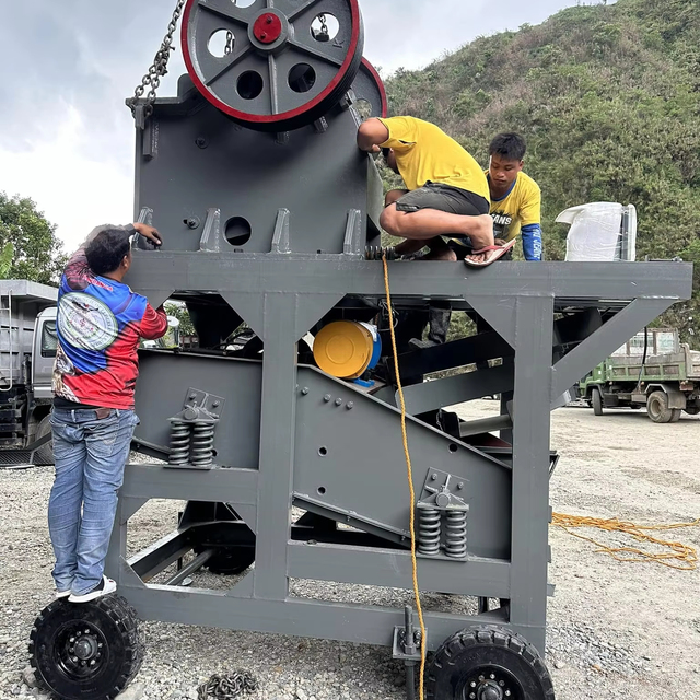 Factory Price Crushing and Screening Machine, 10-20 Per Hour, High Output, Portable diesel Version, Jaw Crusher,vibrating Screen