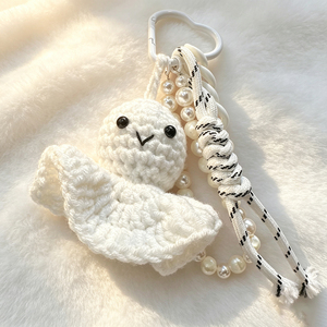 Llavero Boho de punto blanco con muñeco de algodón hecho a mano y correa de perlas, decoración colgante para bolso de moda para mujer - Product Image 3