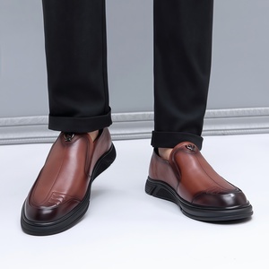 Zapatos de Diseñador de Lujo para <span class=keywords><strong>Hombre</strong></span>, Nuevos Modelos 2026, Casuales de Negocios, Transpirables, con Suela de Goma Antideslizante, para Hombres de Mediana Edad, Venta Directa de Fábrica - Product Image 4