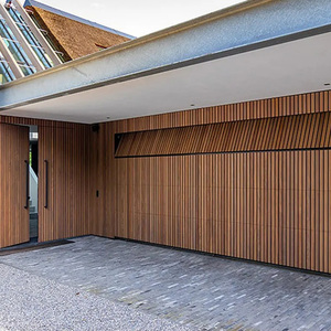 باب مرآب خارجي أوتوماتيكي من قطاعات مخفية - Product Image 2