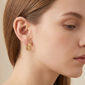 C-Shaped Geometric Hoop <b>Earrings</b> Gold Women's Fashion Minimalist Alloy <b>Ear</b> <b>Cuffs</b> EDB-097 - Product Image 1