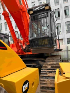 Hita ZX350 ZX400 ZX600 <b>Used</b> <b>Excavator</b> Good Working Condition BIG SIZE <b>Excavator</b> PC800 PC850 PC450 PC400 PC220-8 PC200-7 - Product Image 5