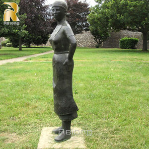 Escultura Clásica de Bronce de Mujer Desnuda para Decoración de Jardín Exterior en Venta - Product Image 2