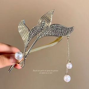 Barrettes à <span class=keywords><strong>cheveux</strong></span> vintage en alliage torsadé avec pampilles queue de poisson et perles pour <span class=keywords><strong>femme</strong></span>, élégantes pour l'été, à maintien droit avec fermoir grenouille - Product Image 6