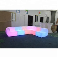Fabricant à faible MOQ, mobilier de bar moderne personnalisé, canapé en plastique avec bande LED pour ensemble de bar de discothèque, produits rotomoulés