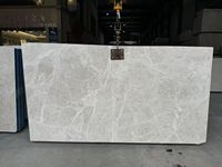 Dalles de marbre gris turc de haute qualité, blocs de calcite, travertin et onyx pour revêtements de sol extérieurs, appartements et immeubles de bureaux, finition polie.