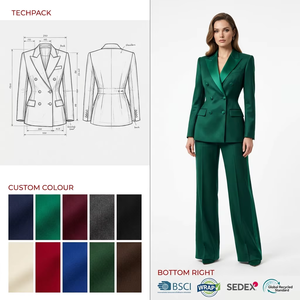 <span class=keywords><strong>Abito</strong></span> da donna formale su misura <span class=keywords><strong>verde</strong></span> smeraldo in misto lana e viscosa, doppiopetto, con blazer fluido a contrasto in raso sul risvolto - Product Image 1
