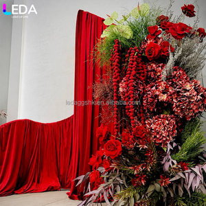 ฉากหลังงานแต่งงานรูปตัว S สีแดง พร้อมขาตั้งโลหะ สำหรับงานปาร์ตี้ในร่ม สไตล์โมเดิร์น ยี่ห้อ LEDA ขายดี - Product Image 4