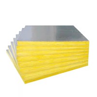 Rouleau et panneau de laine de verre écologiques avec revêtement en aluminium pour l'isolation thermique et acoustique des toitures industrielles, des systèmes CVC et des constructions